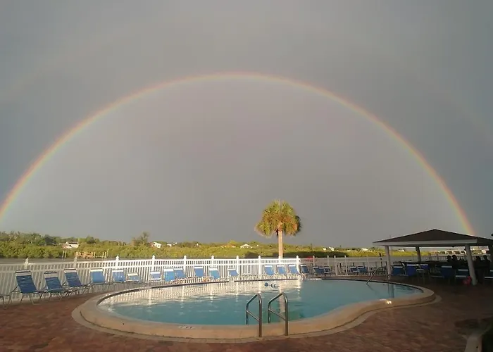 Bayshore Yatch Tennis 2br 3 Beds, Walking Distance To Beautiful Quite * Clearwater Beach