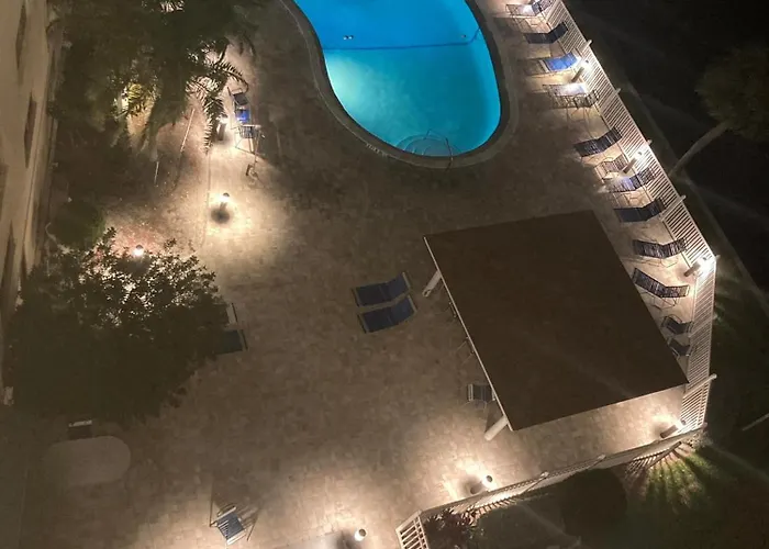 Bayshore Yatch Tennis 2br 3 Beds, Walking Distance To Beautiful Quite Ferienhaus *
