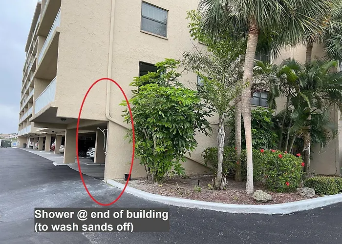 Bayshore Yatch Tennis 2br 3 Beds, Walking Distance To Beautiful Quite Clearwater Beach