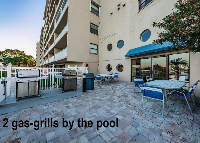 Bayshore Yatch Tennis 2br 3 Beds, Walking Distance To Beautiful Quite
