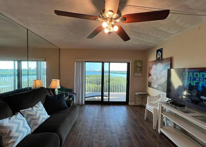 Bayshore Yatch Tennis 2br 3 Beds, Walking Distance To Beautiful Quite Casa de férias *
